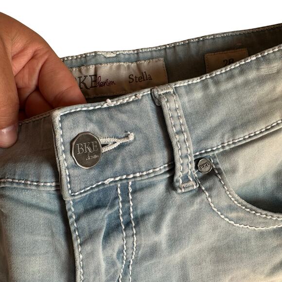 BKE Denim Stella Shorts Sz 28 | Light Wash Distressed Look Low Rise Jean Cutoffs - Picture 4 of 12